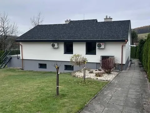 Bungalov s dokončeným zateplením fasády